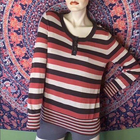 Striped sweater 🖤 - Picture 2 of 8